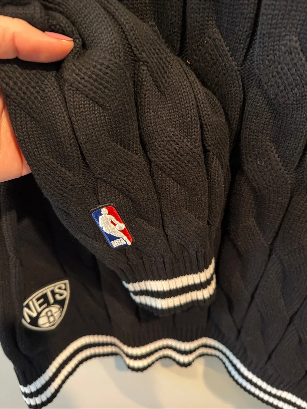 Pro Standard L NBA Brooklyn Nets Black Preppy/Varsity Cable Knit V-Neck Sweater